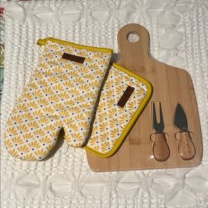 All new Yellow Floral Oven Mitt and Pot Holder Set with Cheese Board